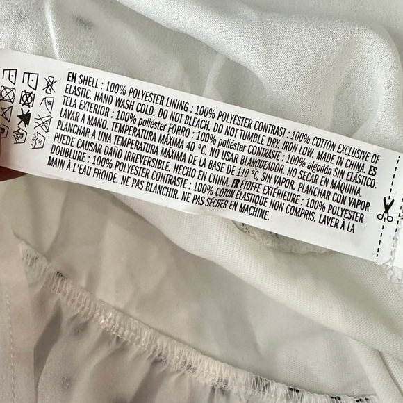 NWT English Factory Contrasting Heart Dotted Puff Sleeve Peplum Top White Sz S - Picture 13 of 13